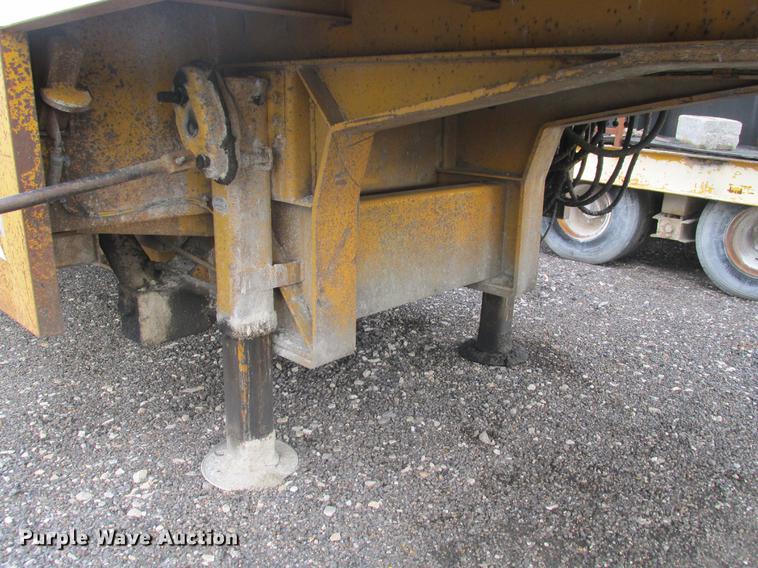 image for item DE3685 1997 Ledwell HT48102 drop deck equipment trailer