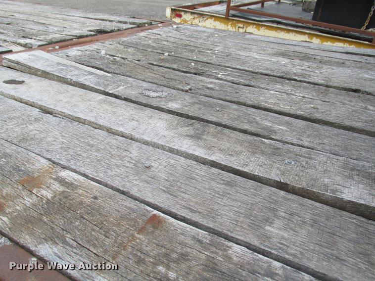 image for item DE3685 1997 Ledwell HT48102 drop deck equipment trailer