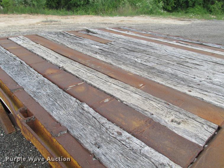 image for item DE3685 1997 Ledwell HT48102 drop deck equipment trailer