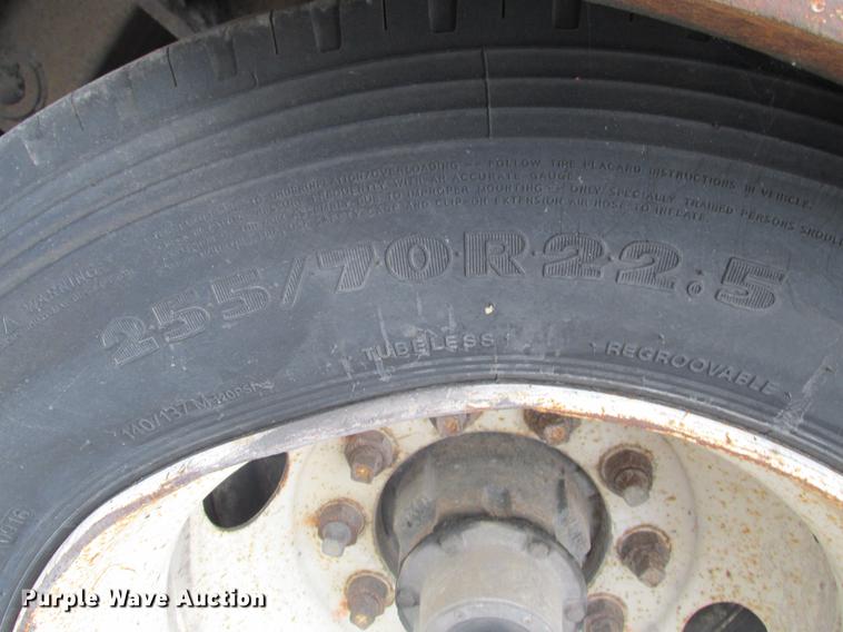 image for item DE3685 1997 Ledwell HT48102 drop deck equipment trailer