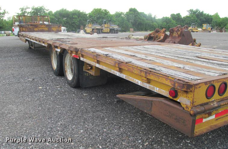 image for item DE3685 1997 Ledwell HT48102 drop deck equipment trailer
