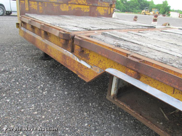 image for item DE3685 1997 Ledwell HT48102 drop deck equipment trailer