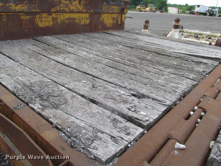 image for item DE3685 1997 Ledwell HT48102 drop deck equipment trailer