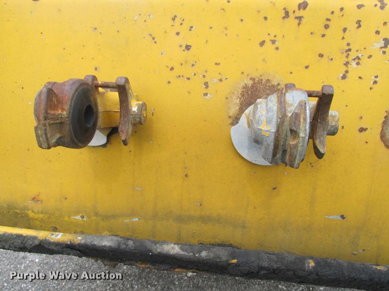 image for item DE3685 1997 Ledwell HT48102 drop deck equipment trailer