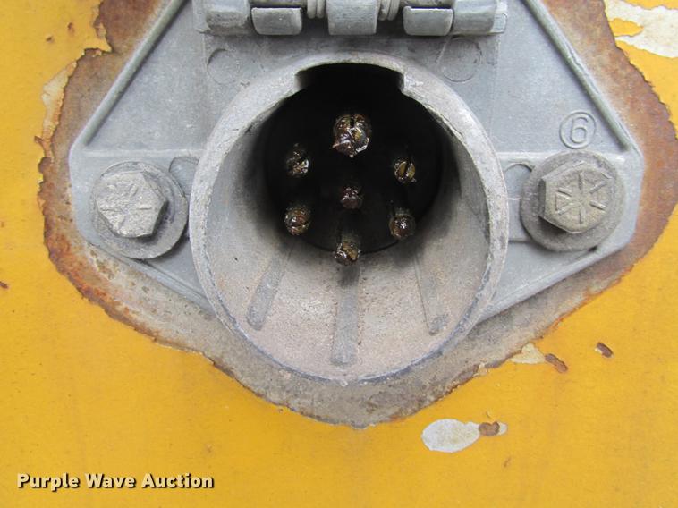 image for item DE3685 1997 Ledwell HT48102 drop deck equipment trailer