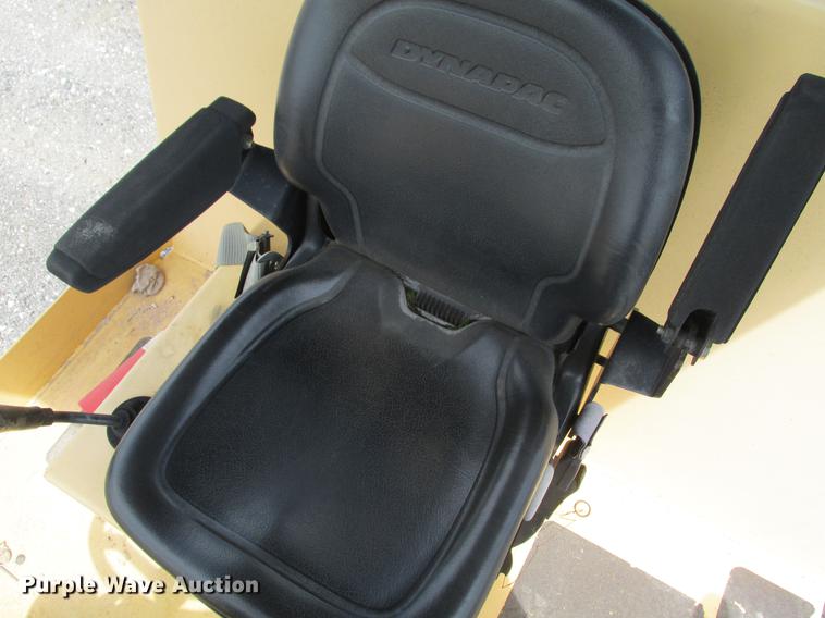 image for item DE3696 Dynapac CA260 single drum vibratory roller