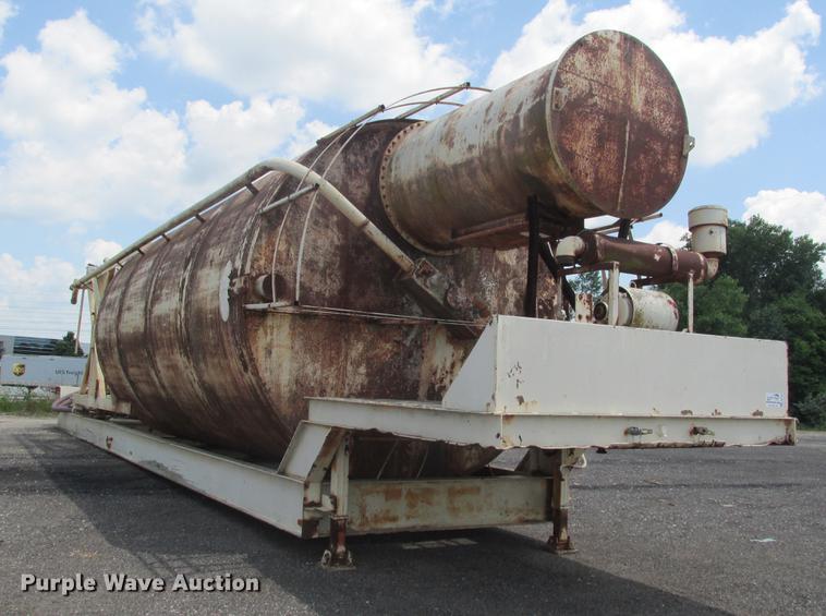 image for item DE3704 Free Flow RVF121CS self-erect silo