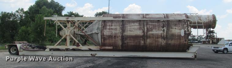 image for item DE3704 Free Flow RVF121CS self-erect silo