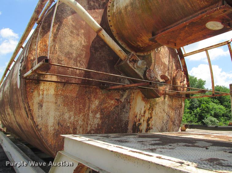 image for item DE3704 Free Flow RVF121CS self-erect silo