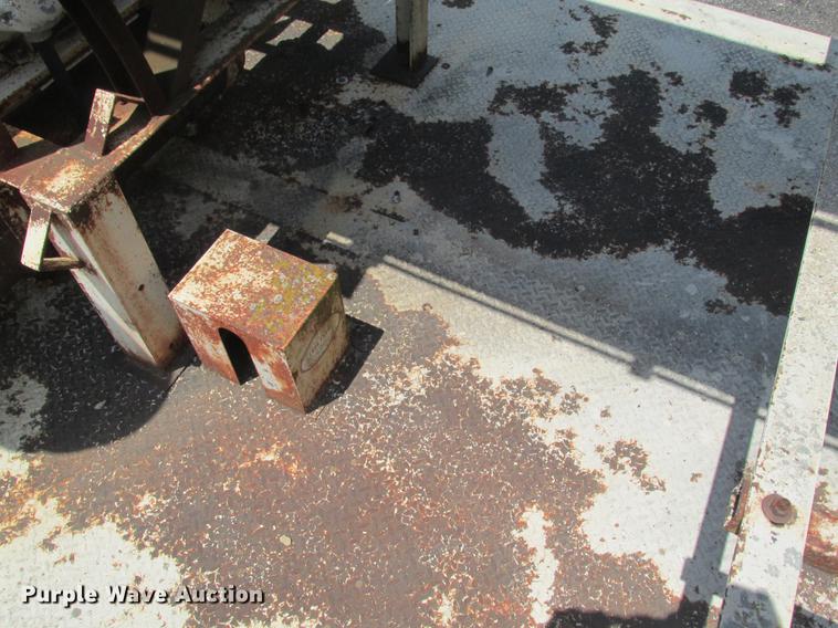 image for item DE3704 Free Flow RVF121CS self-erect silo