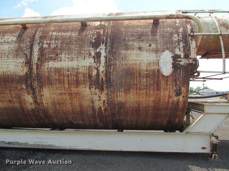 image for item DE3704 Free Flow RVF121CS self-erect silo