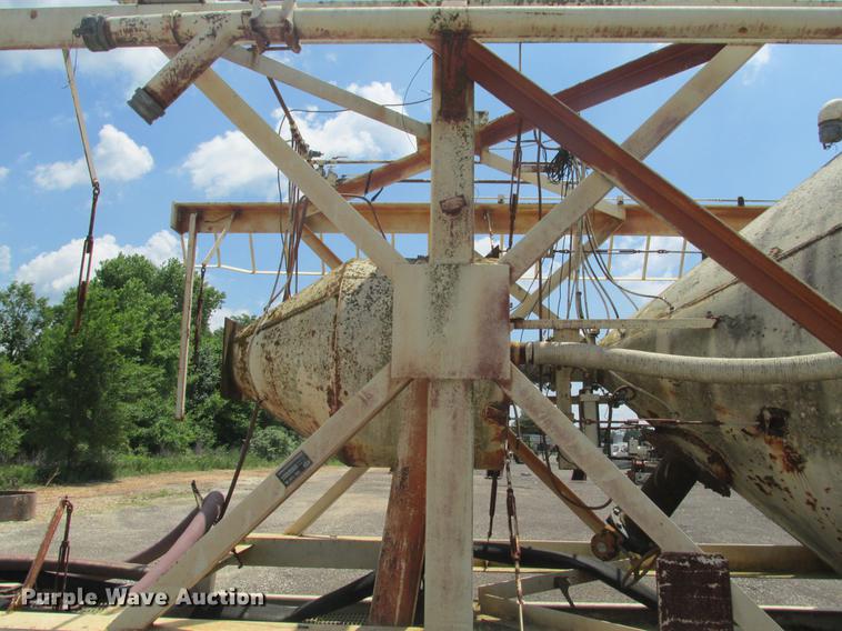 image for item DE3704 Free Flow RVF121CS self-erect silo