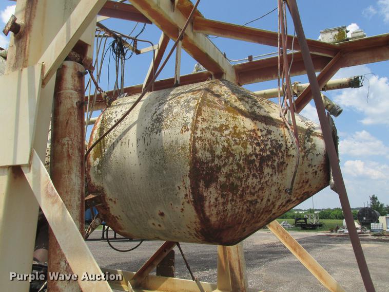 image for item DE3704 Free Flow RVF121CS self-erect silo