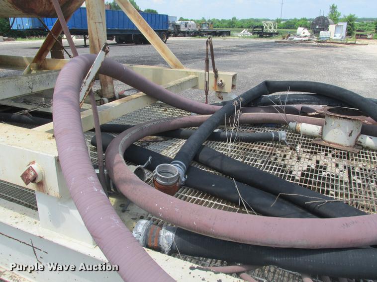 image for item DE3704 Free Flow RVF121CS self-erect silo