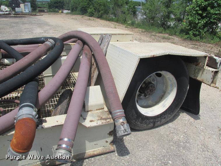 image for item DE3704 Free Flow RVF121CS self-erect silo