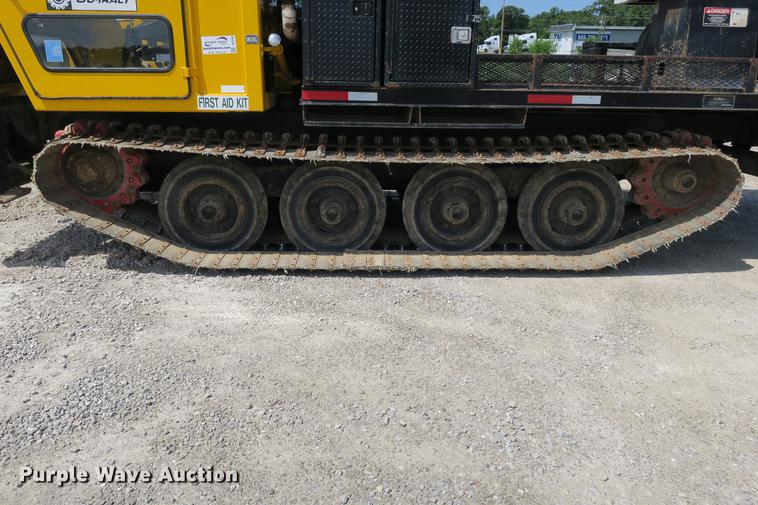 image for item DE3706 1996 Bombardier GT1600NTLFD Go-Tract track carrier with digger derrick