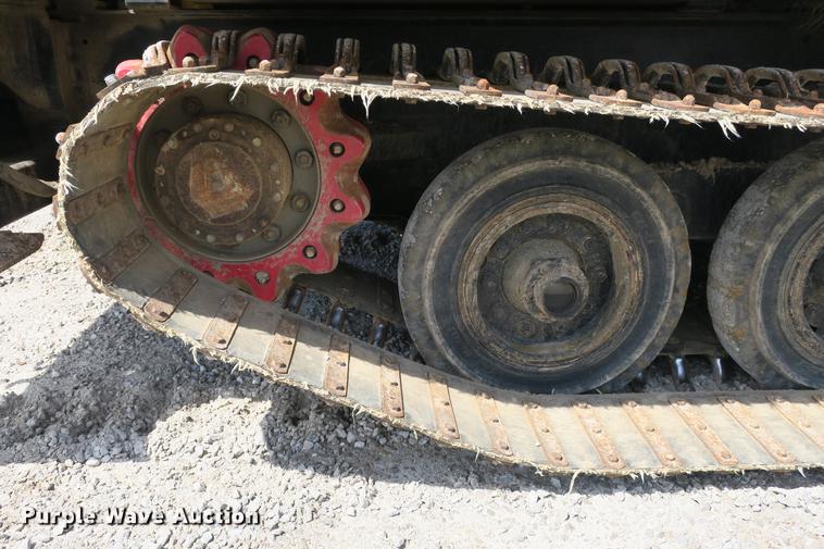 image for item DE3706 1996 Bombardier GT1600NTLFD Go-Tract track carrier with digger derrick