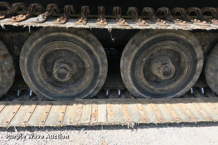 image for item DE3706 1996 Bombardier GT1600NTLFD Go-Tract track carrier with digger derrick