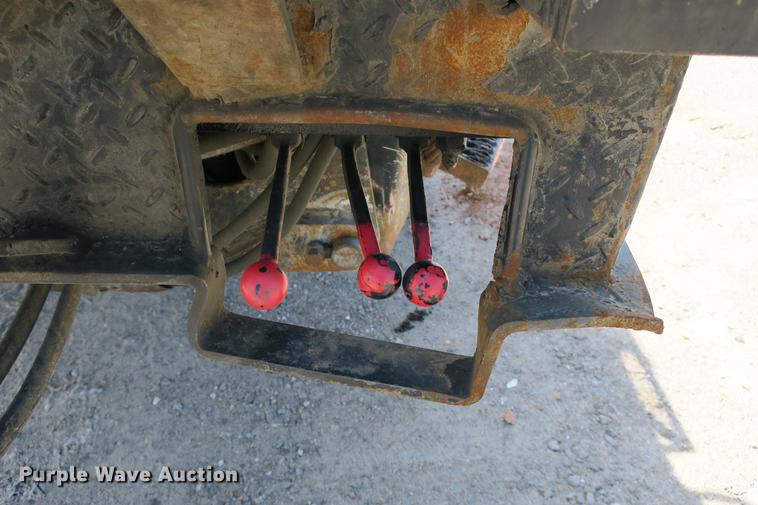 image for item DE3706 1996 Bombardier GT1600NTLFD Go-Tract track carrier with digger derrick