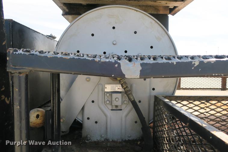 image for item DE3706 1996 Bombardier GT1600NTLFD Go-Tract track carrier with digger derrick