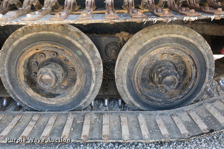 image for item DE3706 1996 Bombardier GT1600NTLFD Go-Tract track carrier with digger derrick