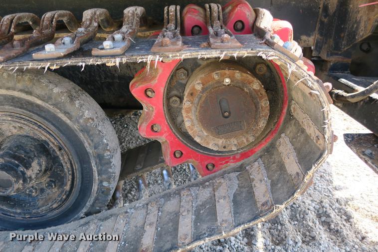 image for item DE3706 1996 Bombardier GT1600NTLFD Go-Tract track carrier with digger derrick