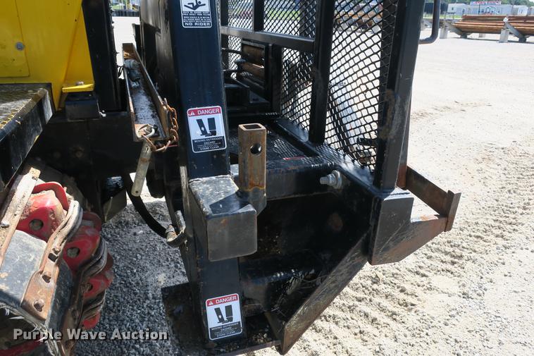 image for item DE3706 1996 Bombardier GT1600NTLFD Go-Tract track carrier with digger derrick