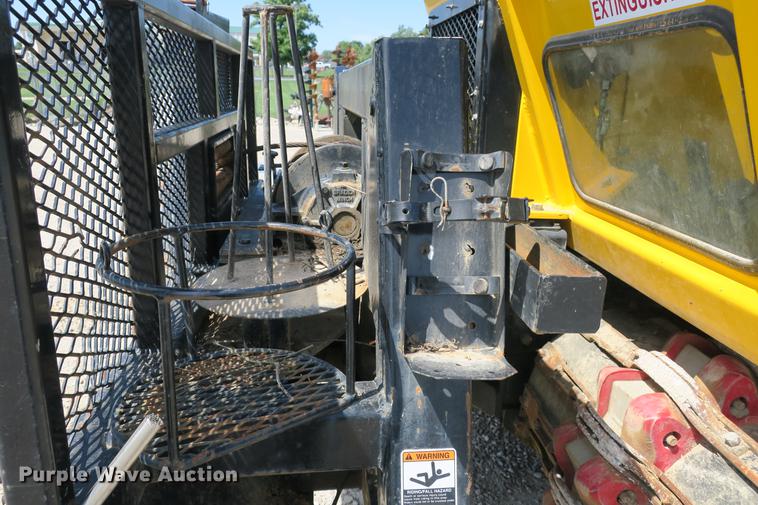 image for item DE3706 1996 Bombardier GT1600NTLFD Go-Tract track carrier with digger derrick