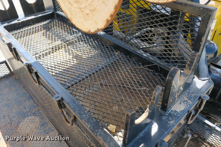 image for item DE3706 1996 Bombardier GT1600NTLFD Go-Tract track carrier with digger derrick