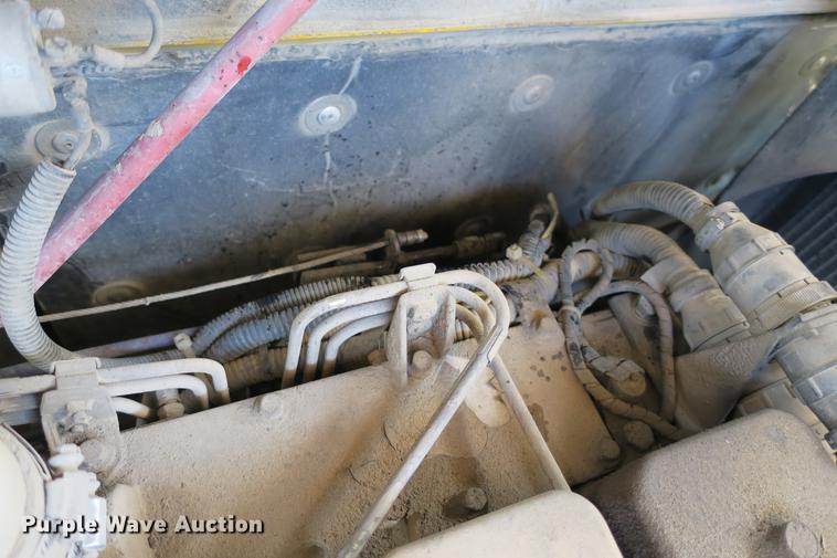 image for item DE3706 1996 Bombardier GT1600NTLFD Go-Tract track carrier with digger derrick