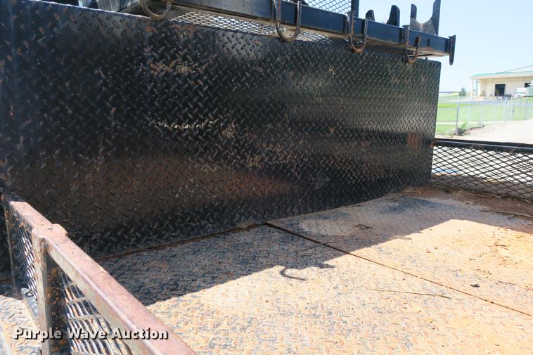 image for item DE3706 1996 Bombardier GT1600NTLFD Go-Tract track carrier with digger derrick