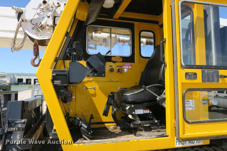 image for item DE3706 1996 Bombardier GT1600NTLFD Go-Tract track carrier with digger derrick