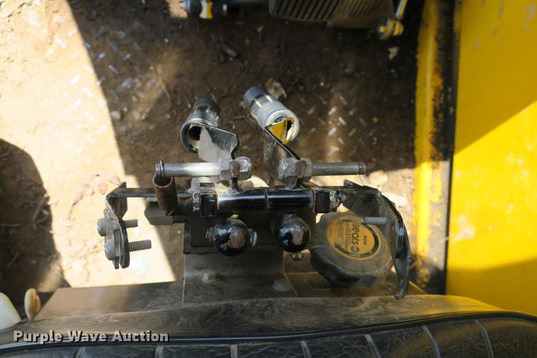 image for item DE3706 1996 Bombardier GT1600NTLFD Go-Tract track carrier with digger derrick