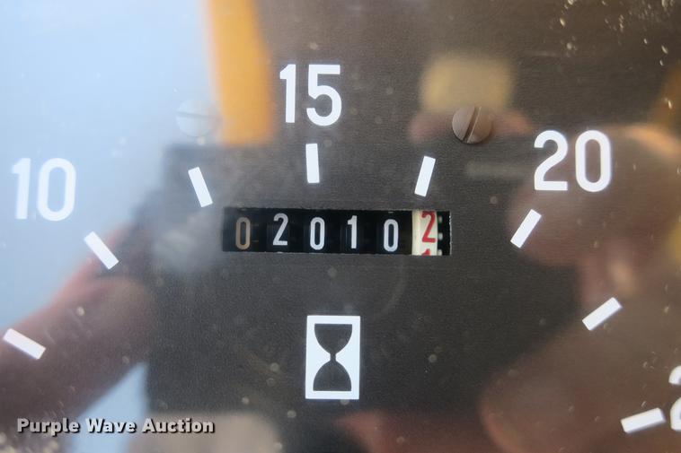 image for item DE3706 1996 Bombardier GT1600NTLFD Go-Tract track carrier with digger derrick