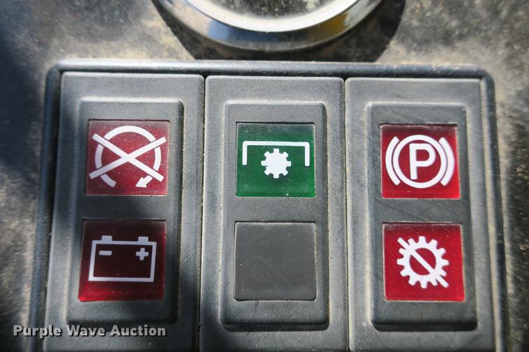 image for item DE3706 1996 Bombardier GT1600NTLFD Go-Tract track carrier with digger derrick