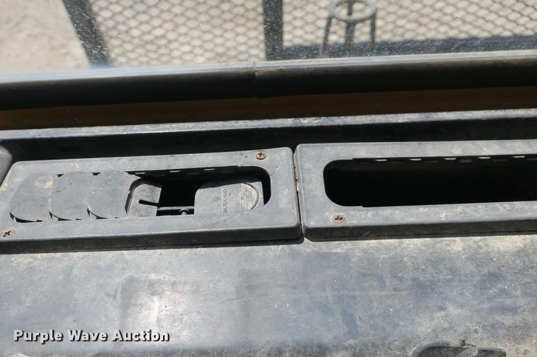 image for item DE3706 1996 Bombardier GT1600NTLFD Go-Tract track carrier with digger derrick