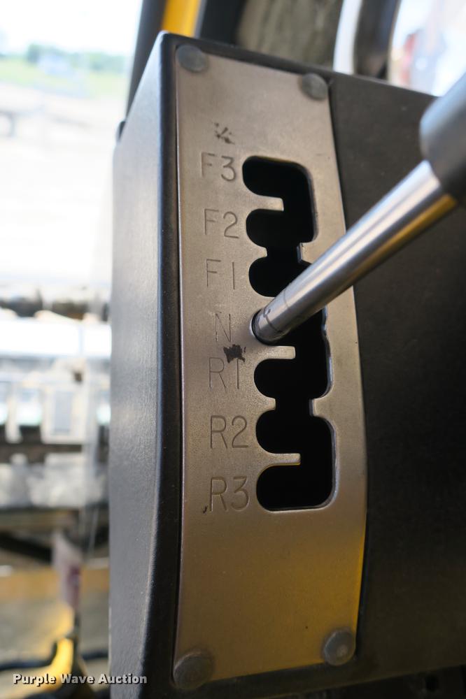 image for item DE3706 1996 Bombardier GT1600NTLFD Go-Tract track carrier with digger derrick