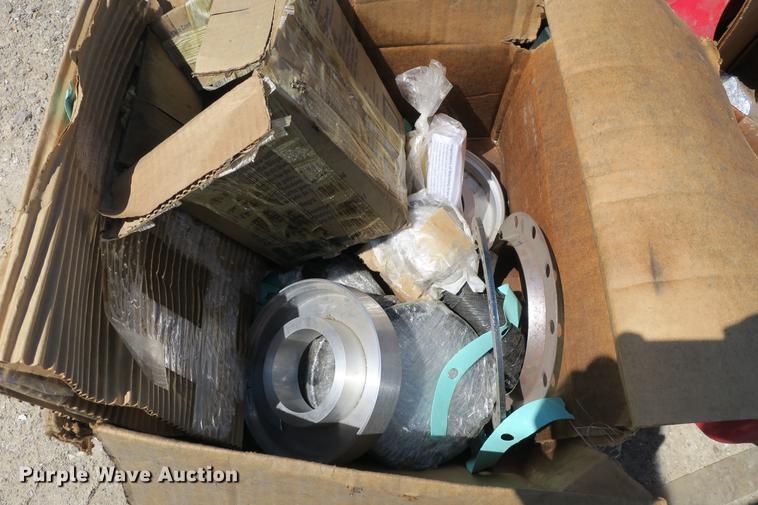 image for item DE3706 1996 Bombardier GT1600NTLFD Go-Tract track carrier with digger derrick