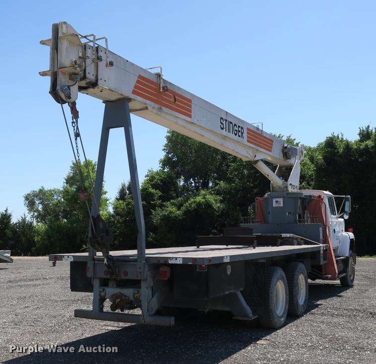 image for item DE3707 1992 Ford L9000 crane truck