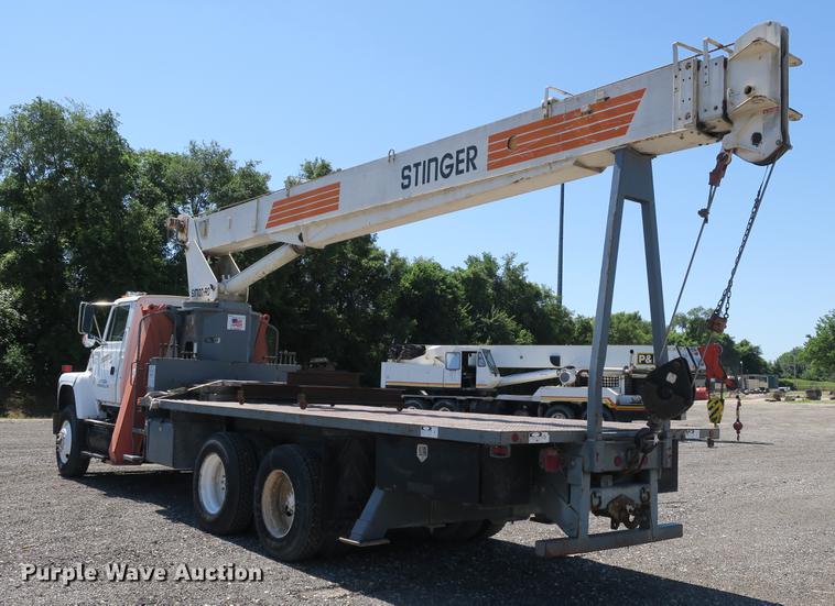 image for item DE3707 1992 Ford L9000 crane truck