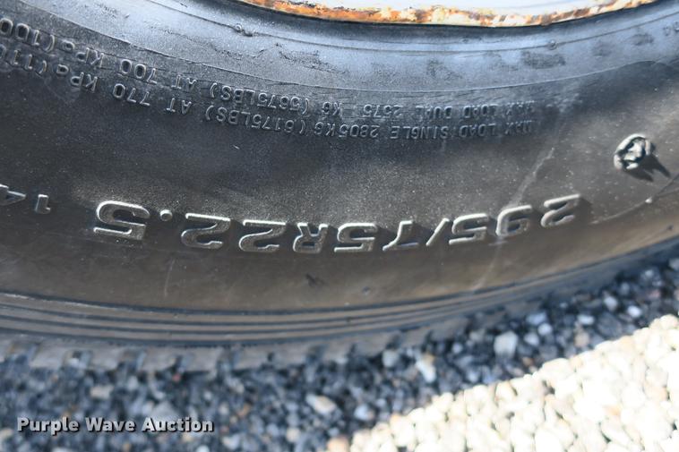 image for item DE3707 1992 Ford L9000 crane truck