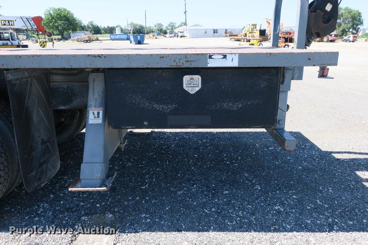 image for item DE3707 1992 Ford L9000 crane truck