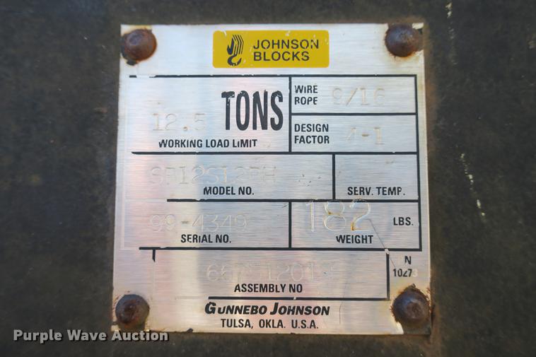 image for item DE3707 1992 Ford L9000 crane truck