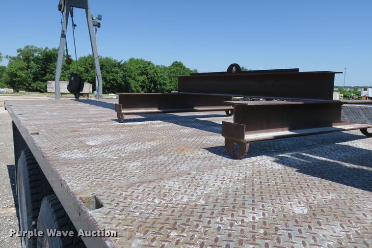 image for item DE3707 1992 Ford L9000 crane truck