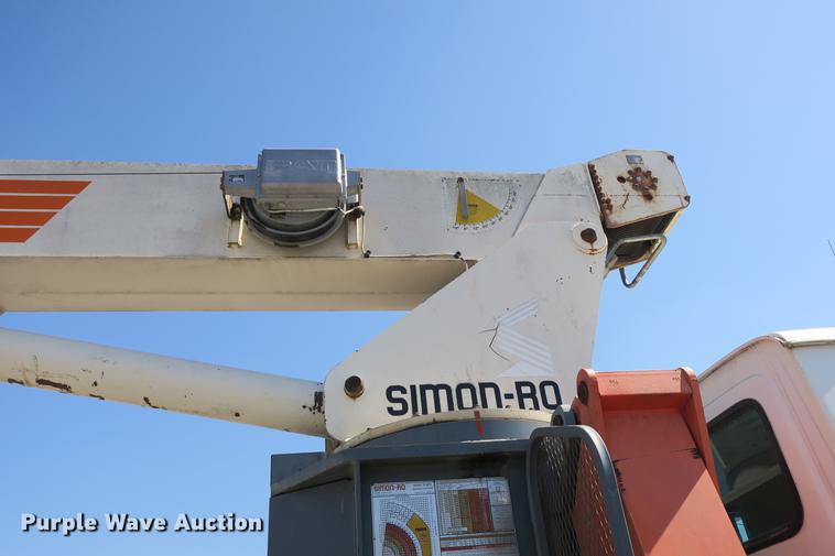 image for item DE3707 1992 Ford L9000 crane truck