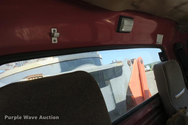 image for item DE3707 1992 Ford L9000 crane truck