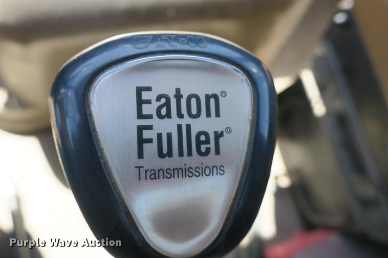 image for item DE3707 1992 Ford L9000 crane truck