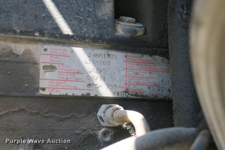 image for item DE3707 1992 Ford L9000 crane truck