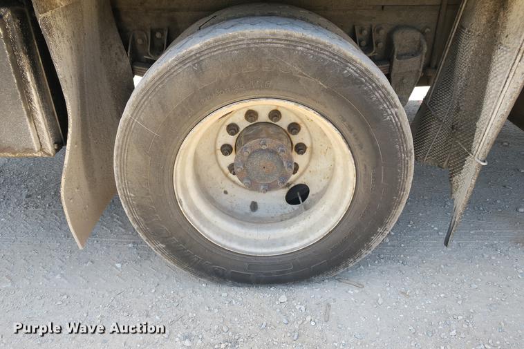 image for item DE3708 2007 Kenworth T300 service truck