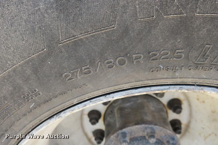 image for item DE3708 2007 Kenworth T300 service truck